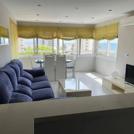 Deluxe Junto Al Mar Apartment